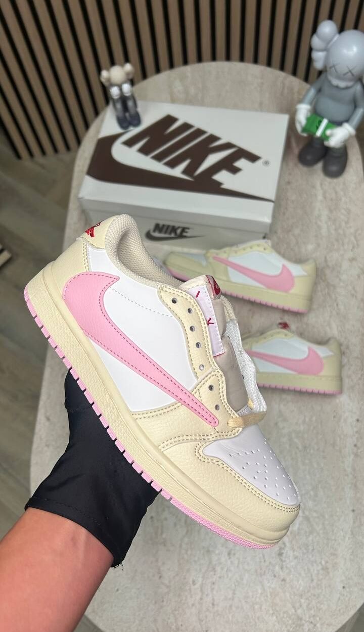 nike-air-jordan-1-retro-low-og-sp-travis-scott-shy-pink