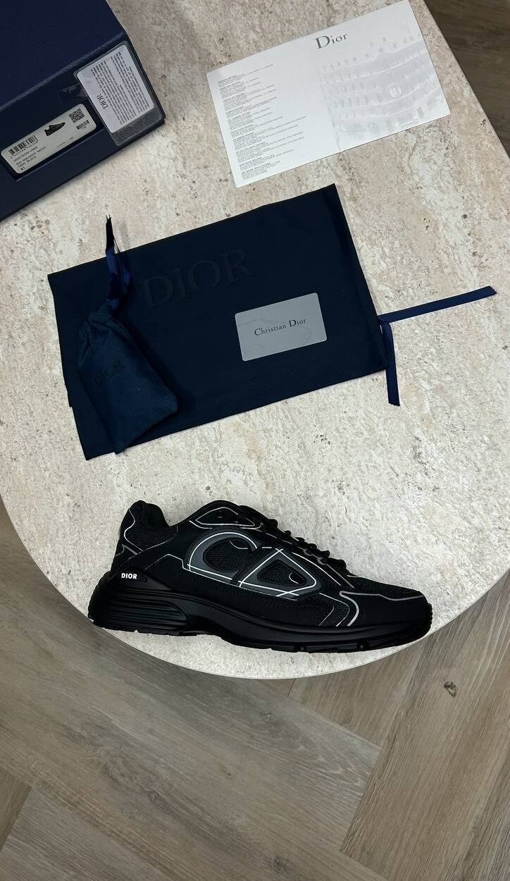 dior-b30-countdown-zwart