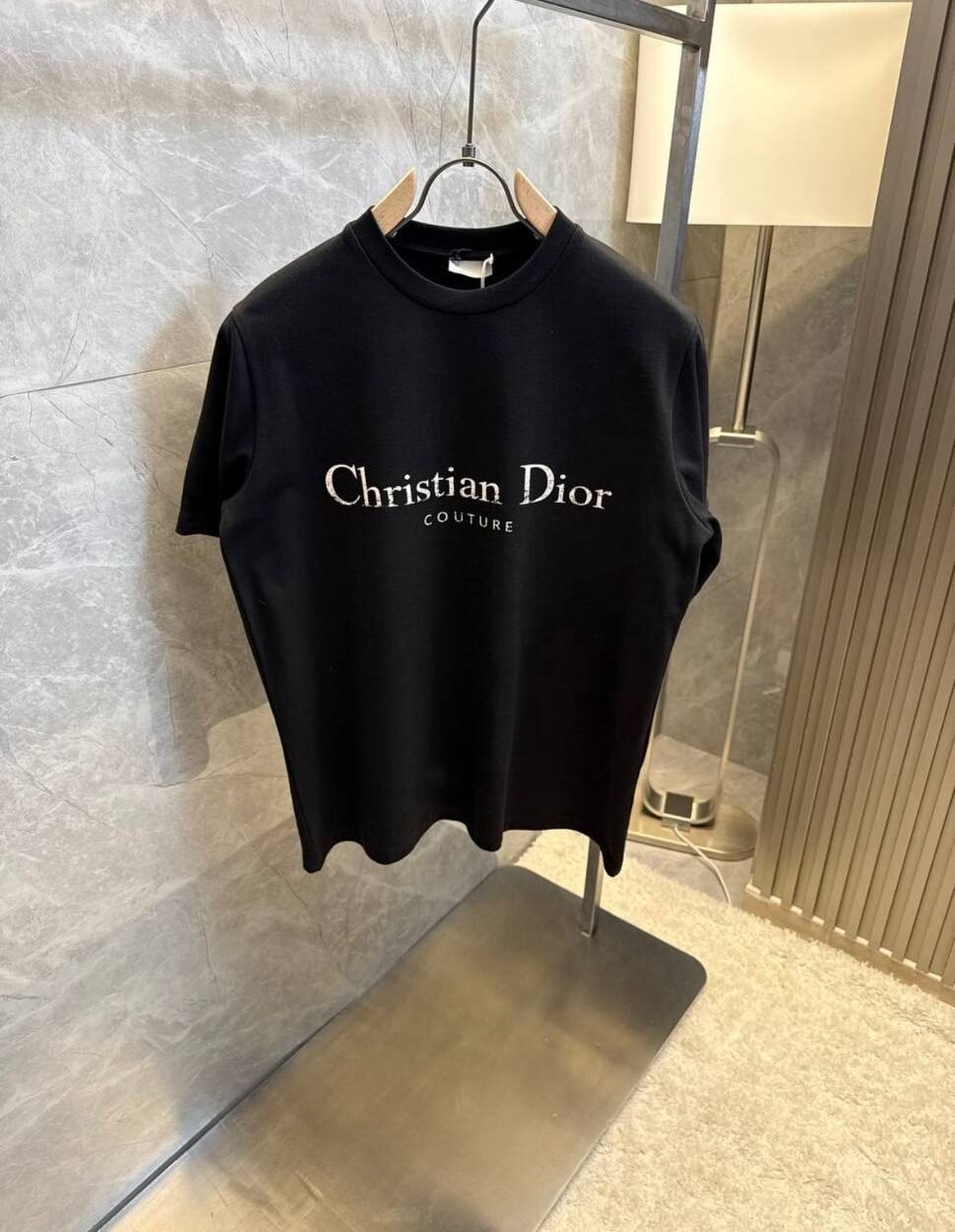 dior-t-shirt-zwart-voorprint