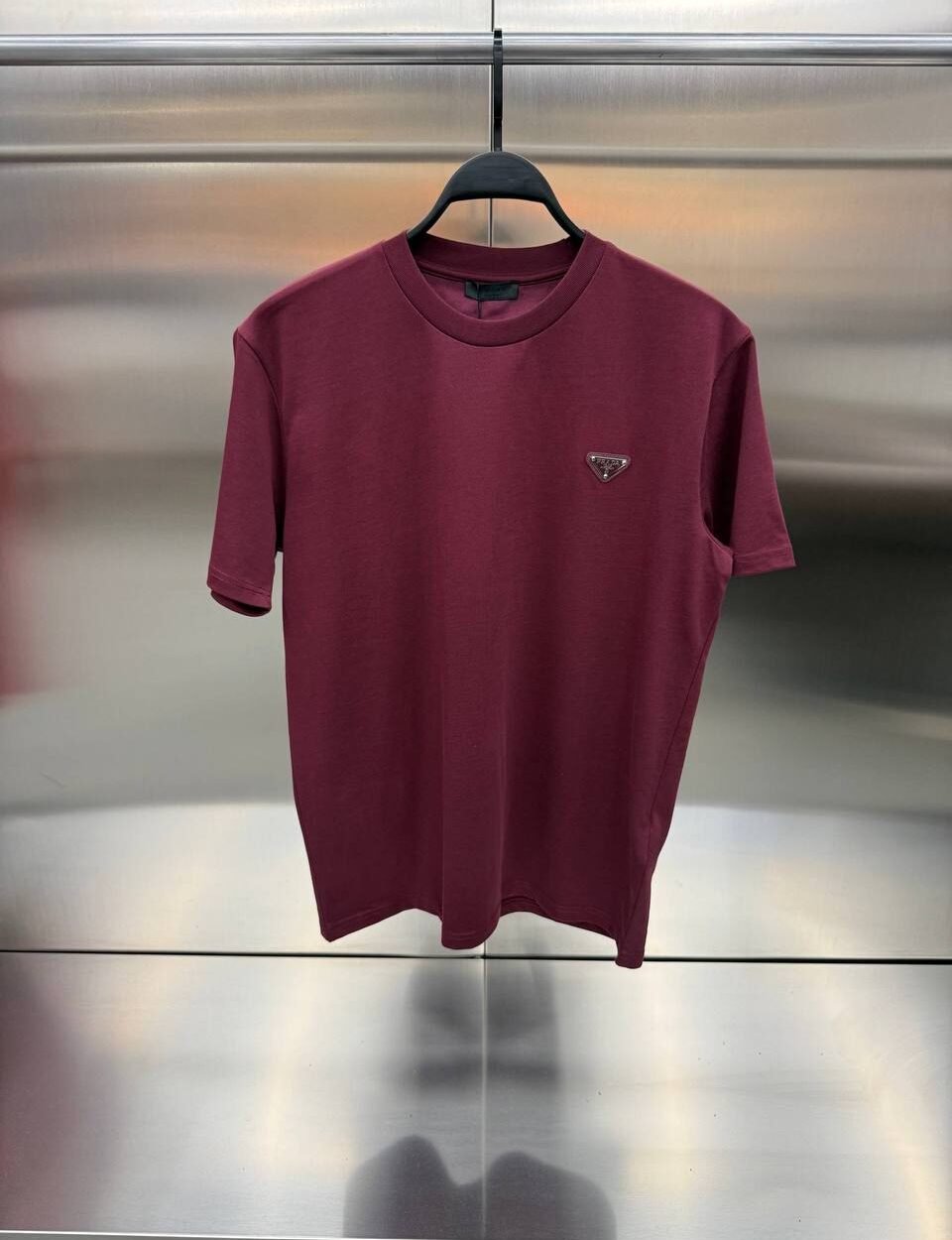 prada-bordeaux-t-shirt