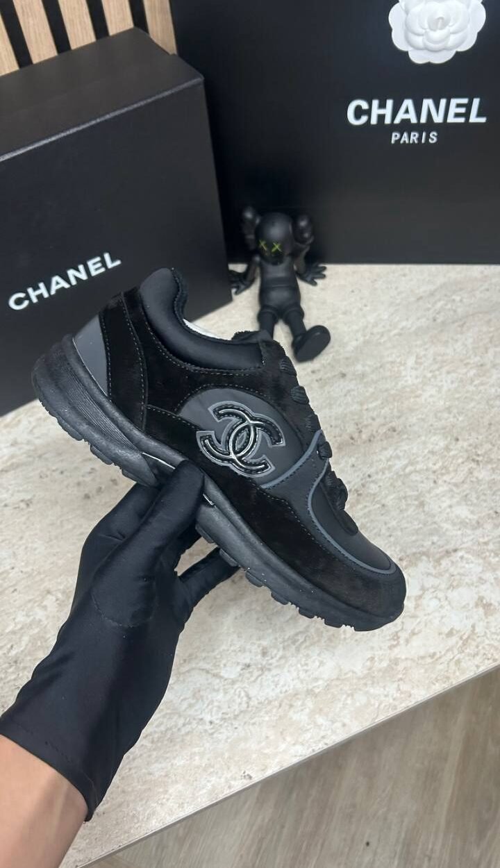 chanel-sneakers-trippel-black