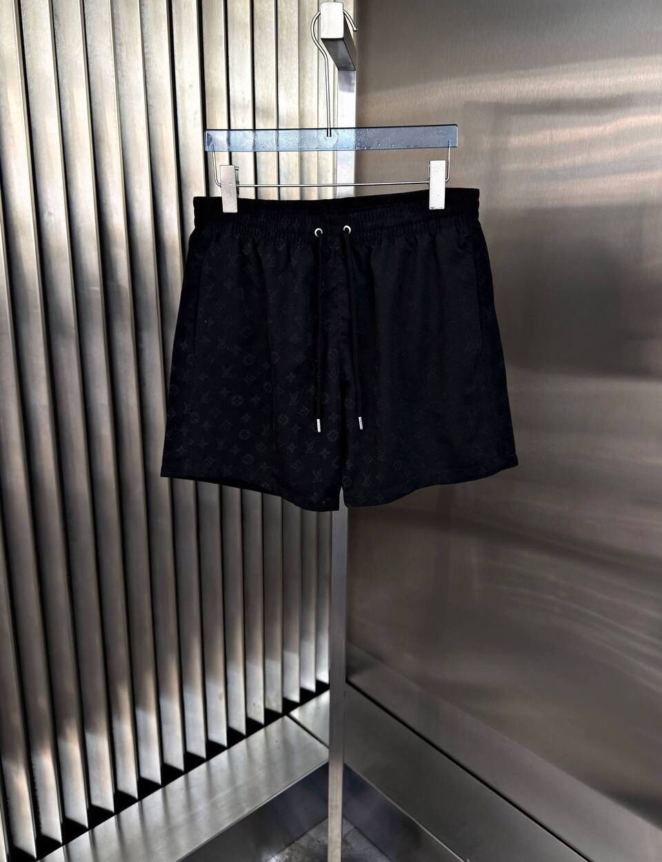 lv-swimshorts-black-monogram