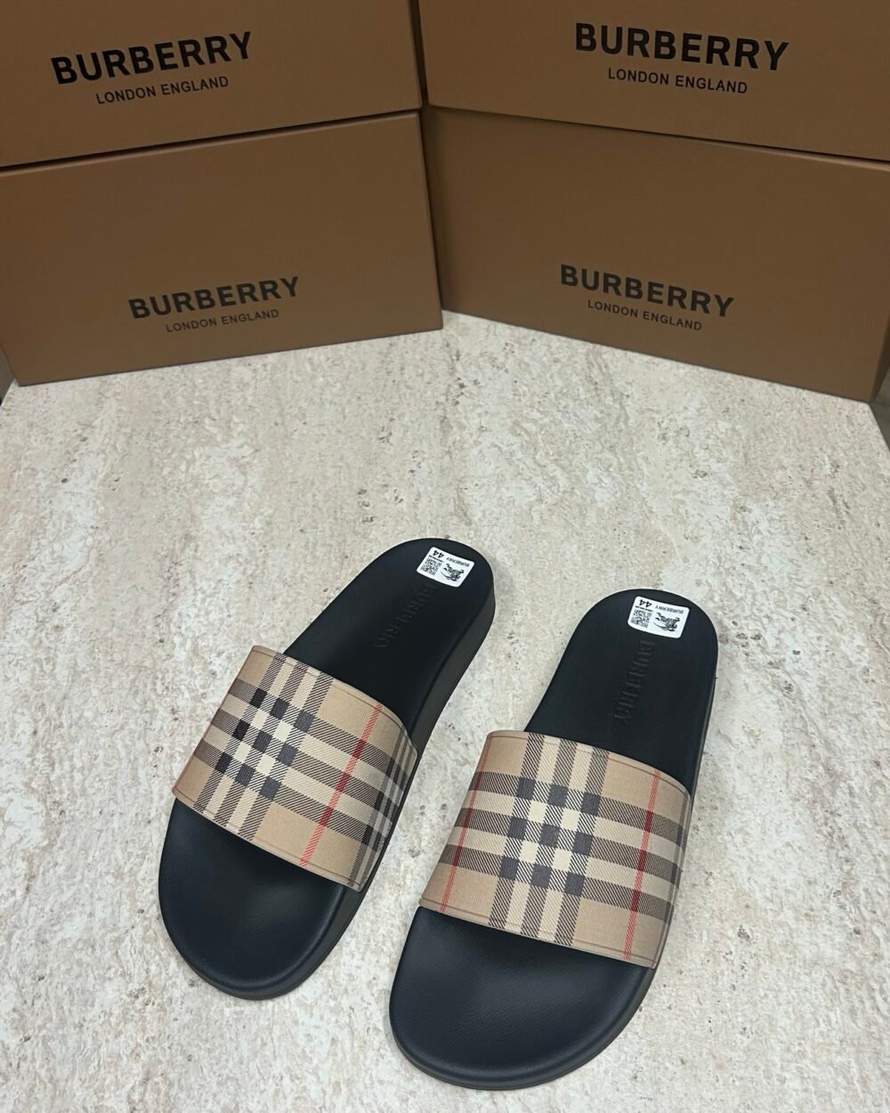 burberry-slippers