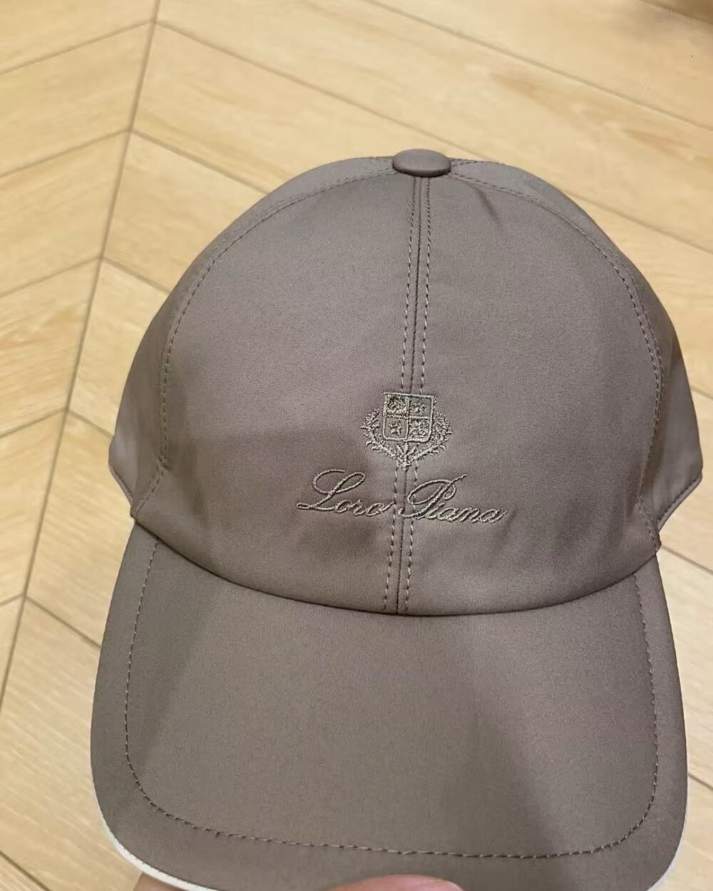 baseball-cap-loro-piana-light-brown
