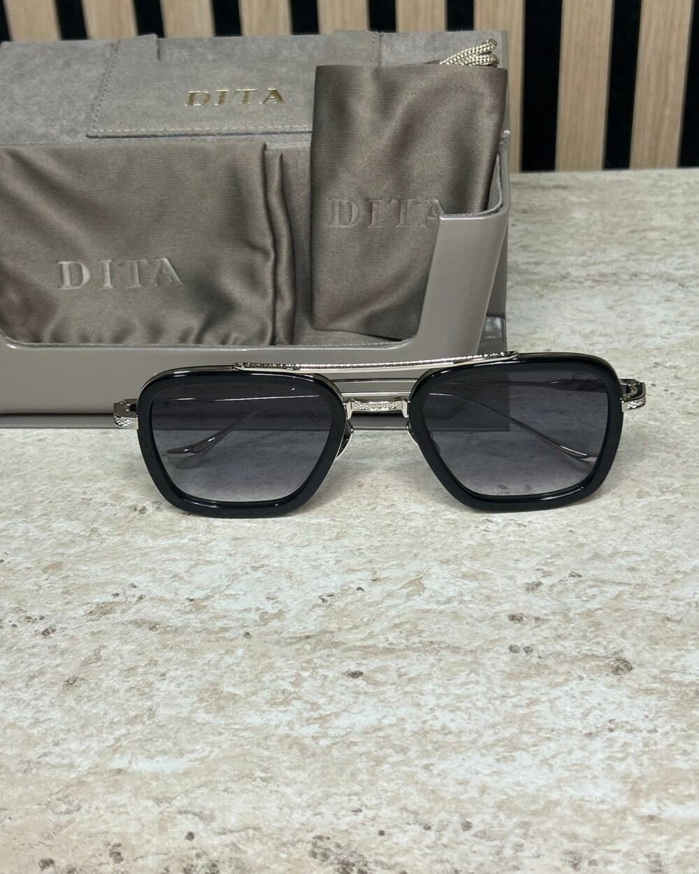 dita-flight-006-gold